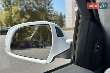 Седан Audi A4 2014 в Киеве