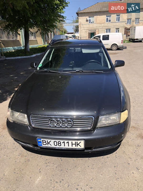 Універсал Audi A4 1997 в 