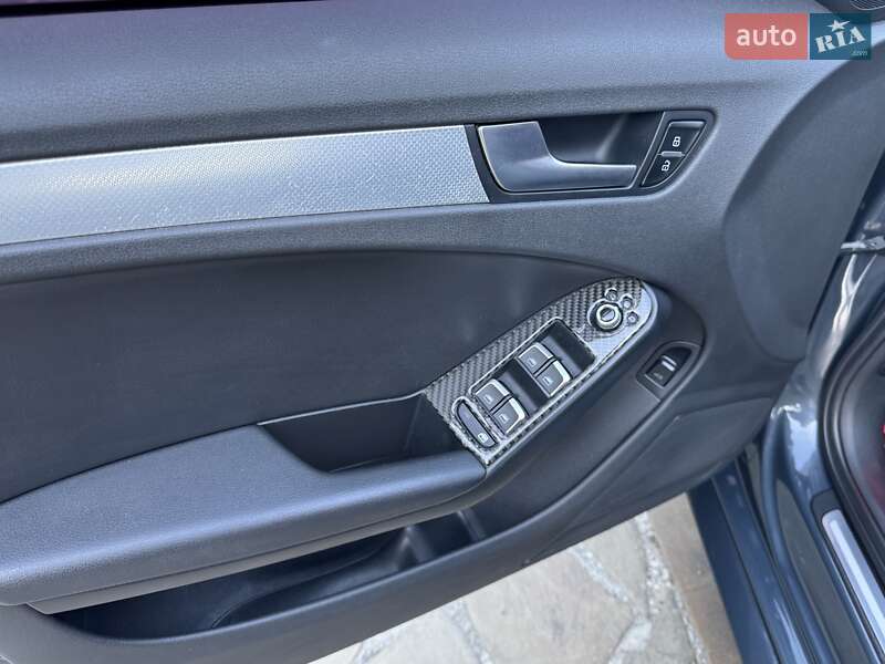 Седан Audi A4 2011 в Киеве