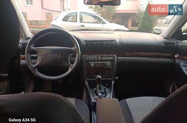 Седан Audi A4 1996 в 