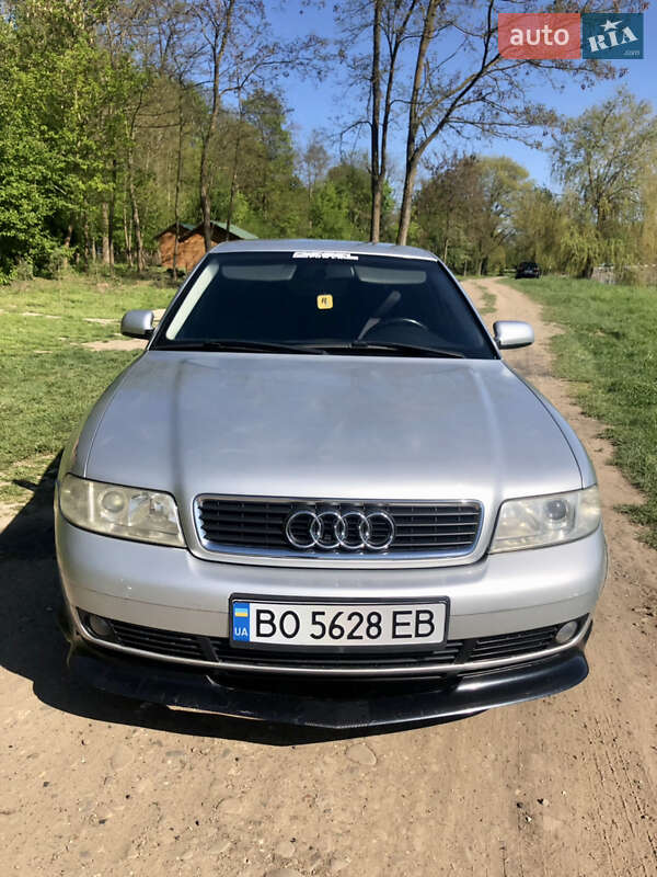Седан Audi A4 1999 в Тлумачі