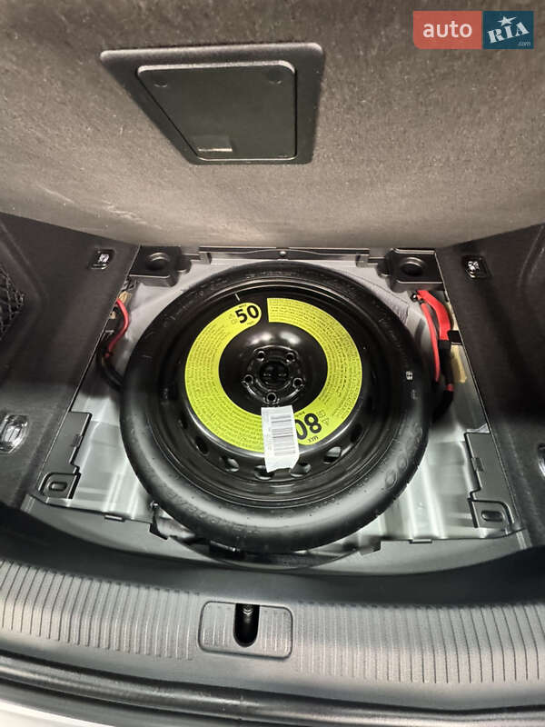 Седан Audi A4 2018 в Полтаве