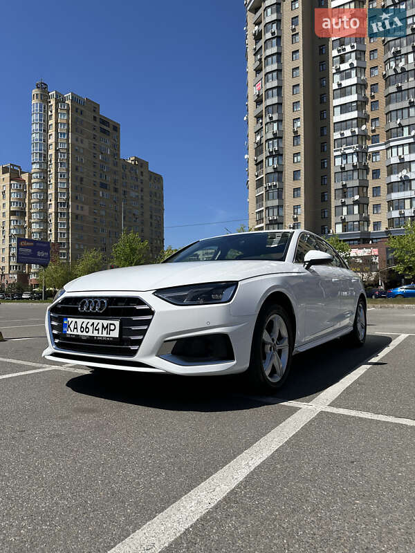 Седан Audi A4 2024 в Киеве