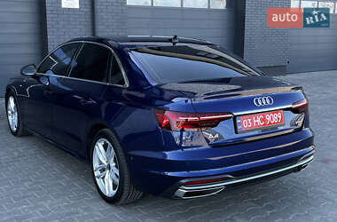 Седан Audi A4 2022 в 