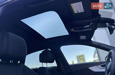 Седан Audi A4 2022 в 