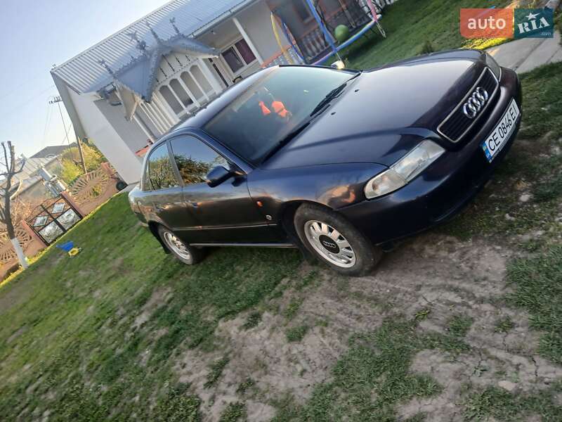 Седан Audi A4 1996 в 