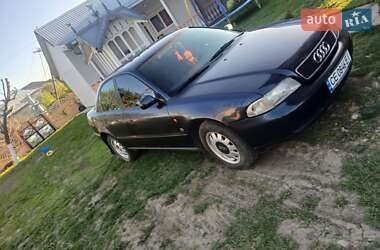 Седан Audi A4 1996 в 