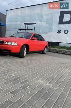 Седан Audi A4 1995 в Тернополі