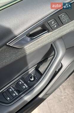 Седан Audi A4 2017 в 