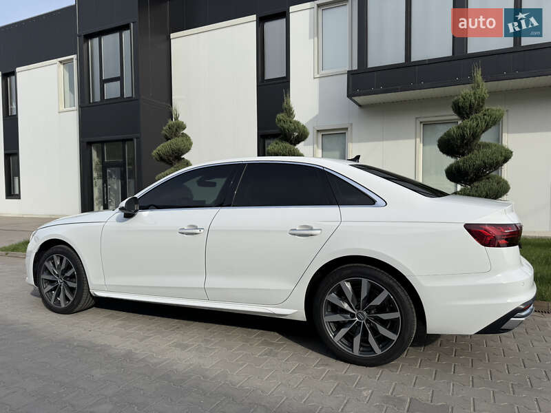 Седан Audi A4 2020 в Києві