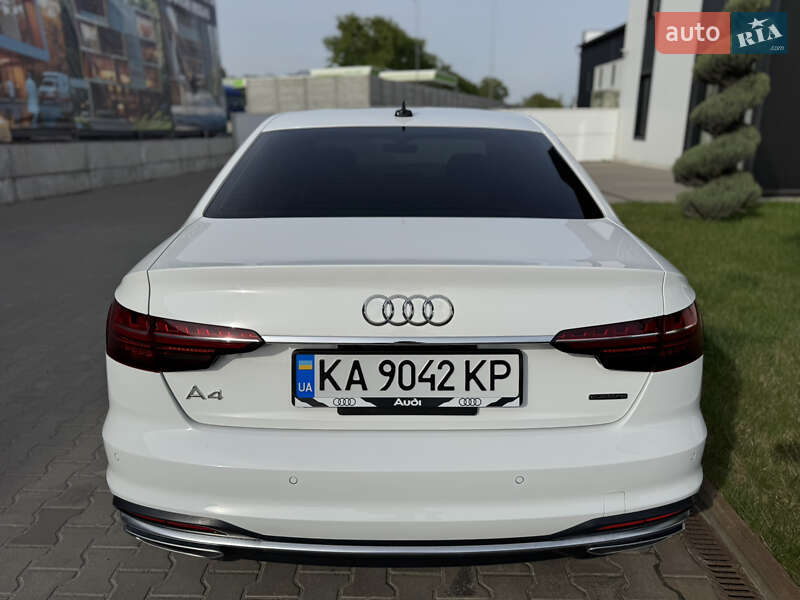 Седан Audi A4 2020 в Києві