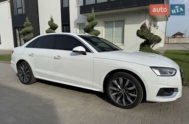 Седан Audi A4 2020 в 