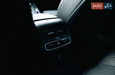 Седан Audi A4 2016 в 