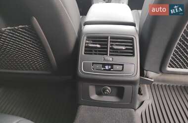 Седан Audi A4 2019 в 