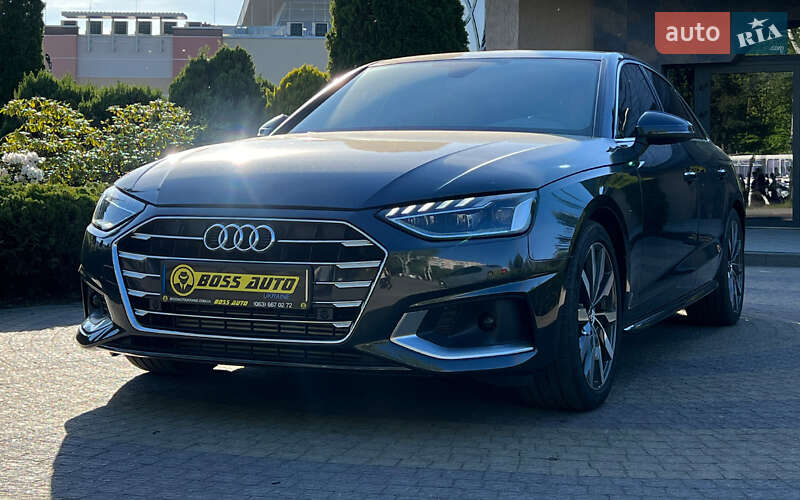 Седан Audi A4 2019 в Львові