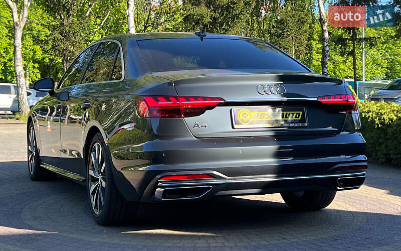 Седан Audi A4 2019 в Львові