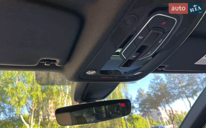 Седан Audi A4 2019 в Львові