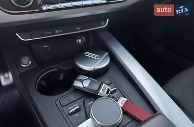 Универсал Audi A4 2017 в 