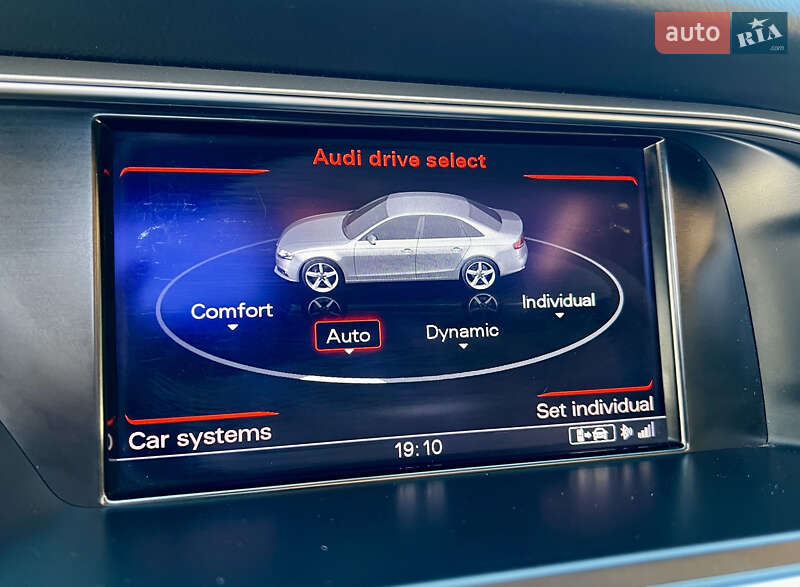 Седан Audi A4 2015 в Стрые