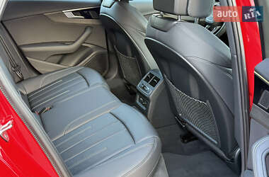 Седан Audi A4 2023 в 