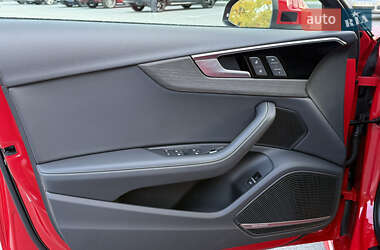 Седан Audi A4 2023 в 