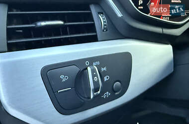 Седан Audi A4 2020 в 