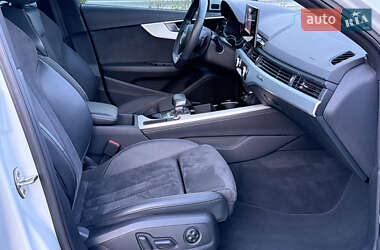 Седан Audi A4 2020 в 