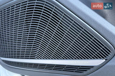 Седан Audi A4 2020 в 