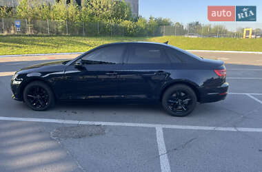 Седан Audi A4 2017 в 