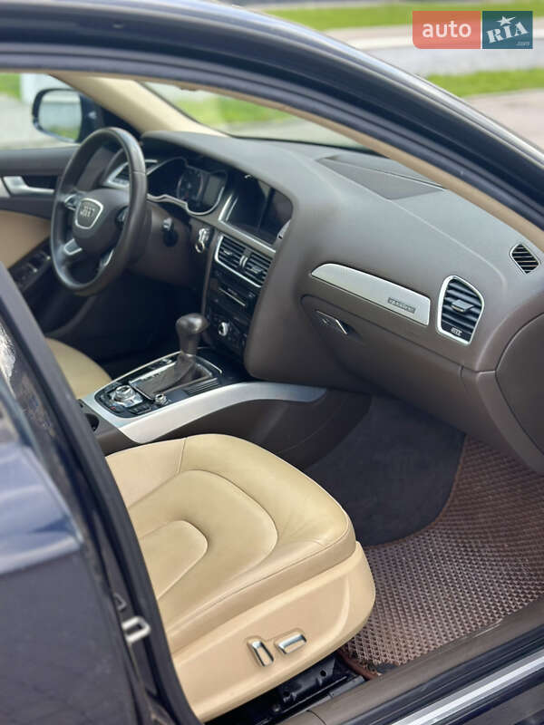 Седан Audi A4 2014 в Виннице