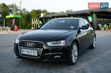 Седан Audi A4 2012 в Виннице