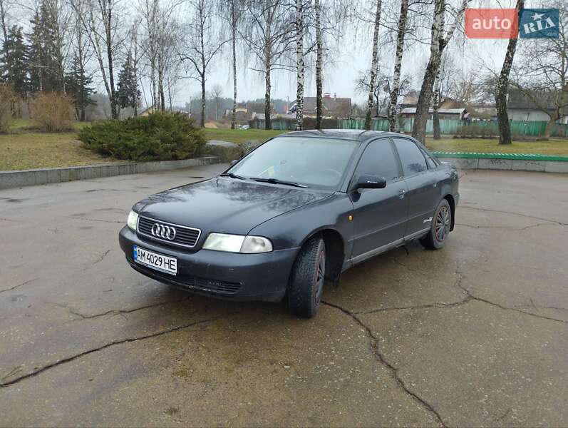 Седан Audi A4 1998 в Житомире