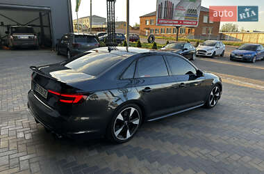 Седан Audi A4 2018 в 