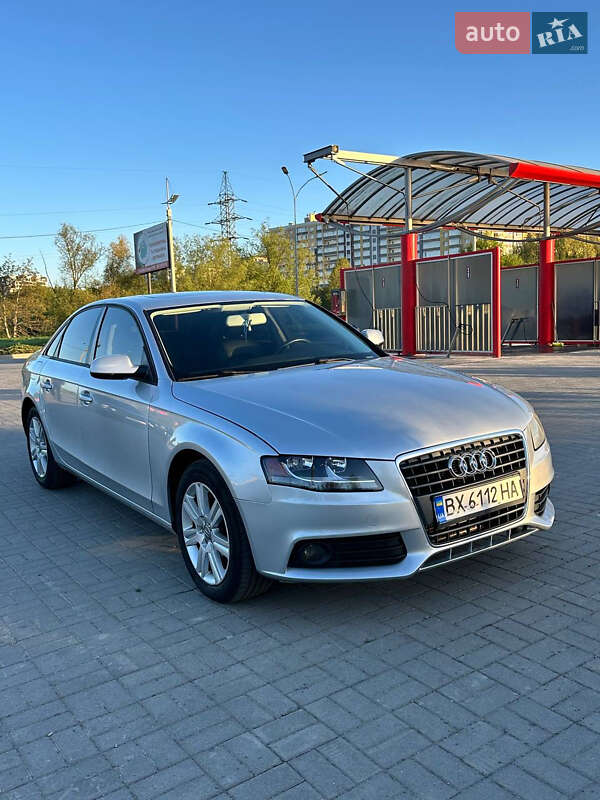 Седан Audi A4 2009 в 