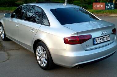 Седан Audi A4 2012 в 