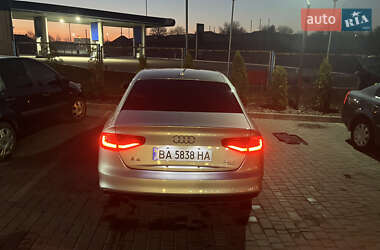 Седан Audi A4 2013 в 