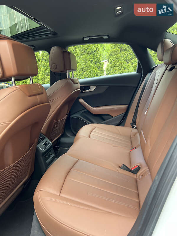 Седан Audi A4 2022 в Киеве
