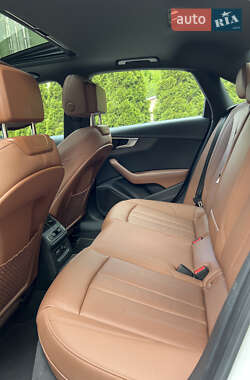 Седан Audi A4 2022 в 