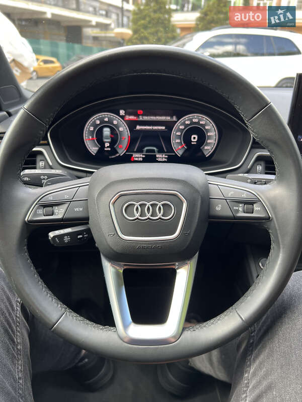 Седан Audi A4 2022 в Киеве