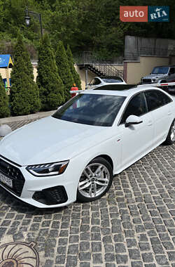 Седан Audi A4 2022 в 
