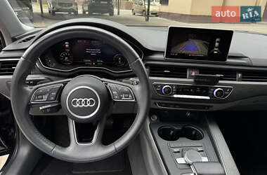 Седан Audi A4 2018 в 