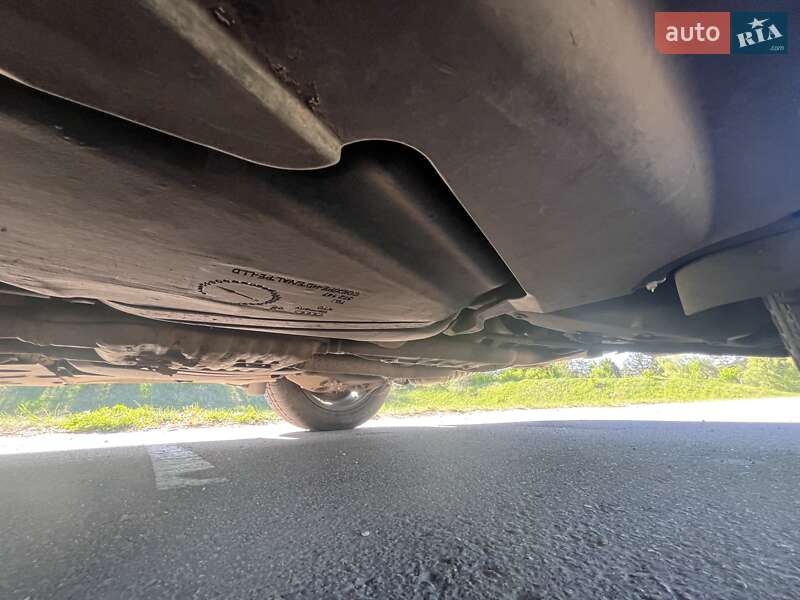 Седан Audi A4 2005 в Тростянце