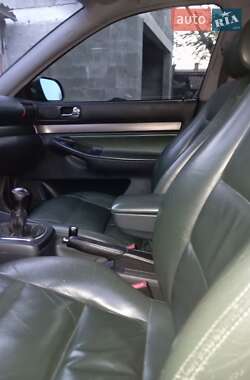 Седан Audi A4 2000 в 