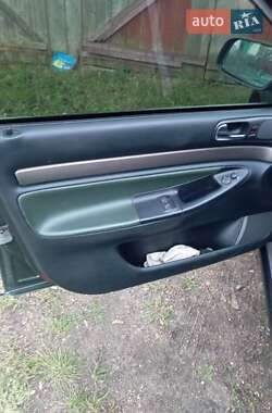 Седан Audi A4 2000 в 