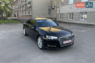 Седан Audi A4 2015 в 