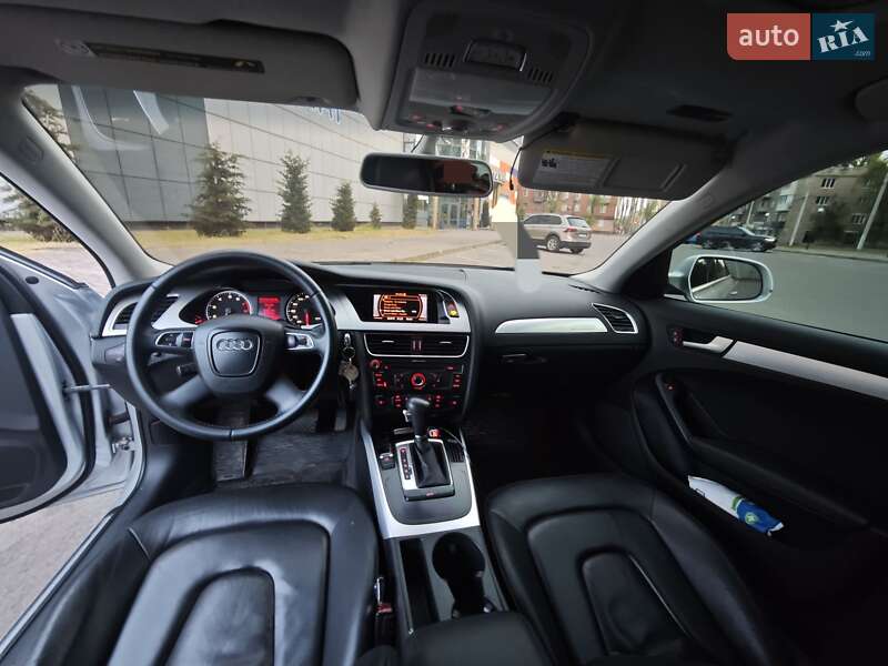 Седан Audi A4 2011 в Кривому Розі