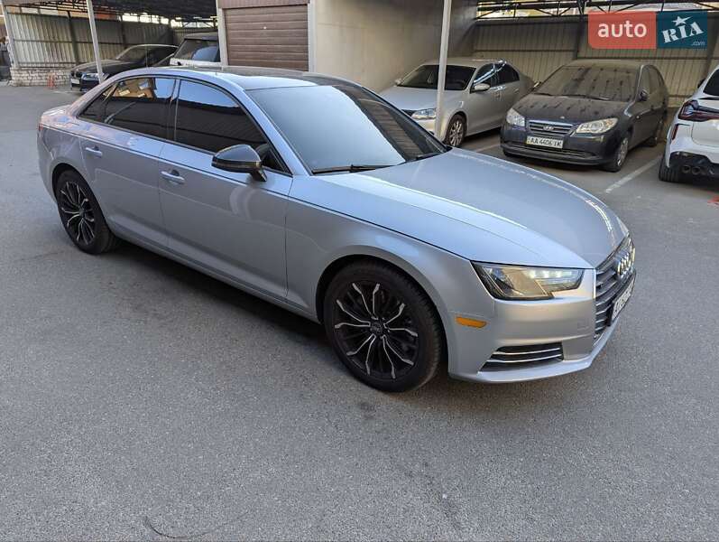 Седан Audi A4 2017 в Киеве