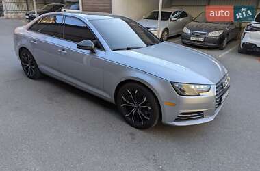 Седан Audi A4 2017 в 