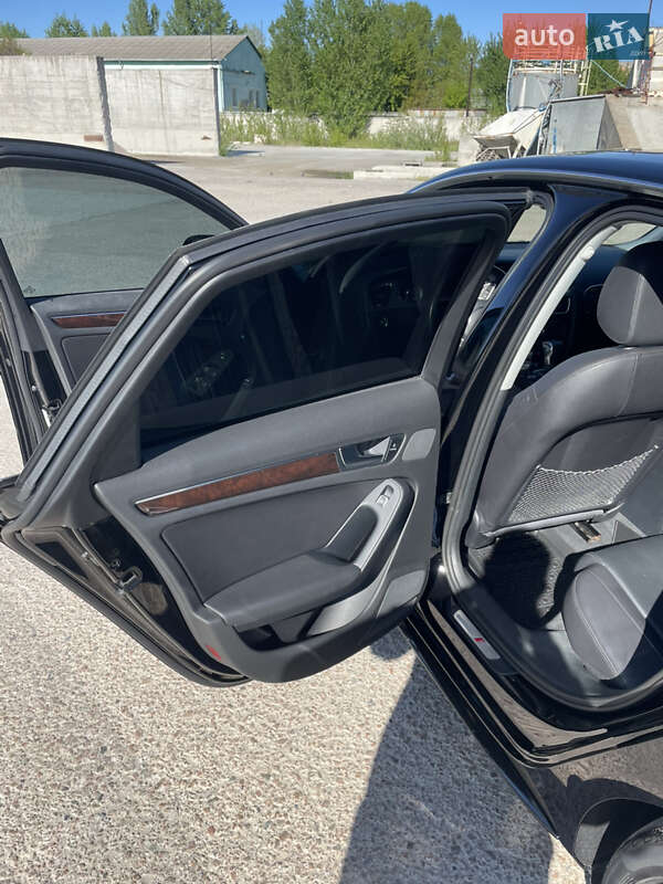 Седан Audi A4 2014 в Киеве