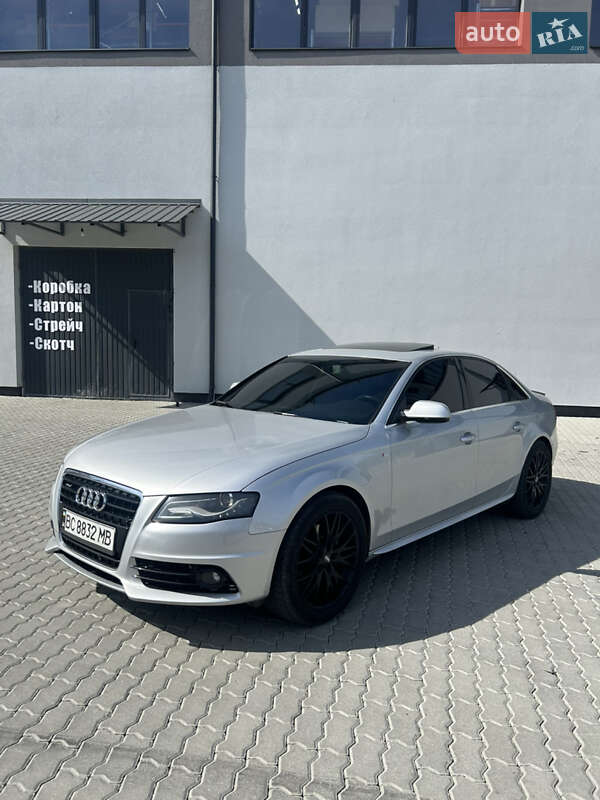 Седан Audi A4 2012 в Бориславе